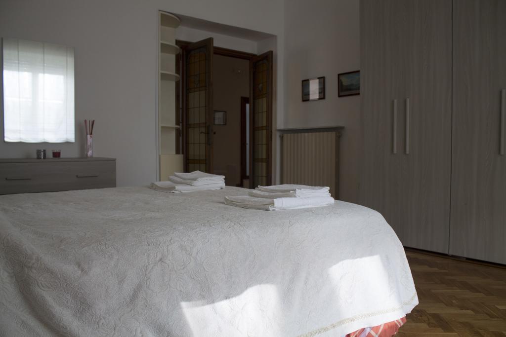 Casa Vacanze Umberto I Appartement Napels Kamer foto