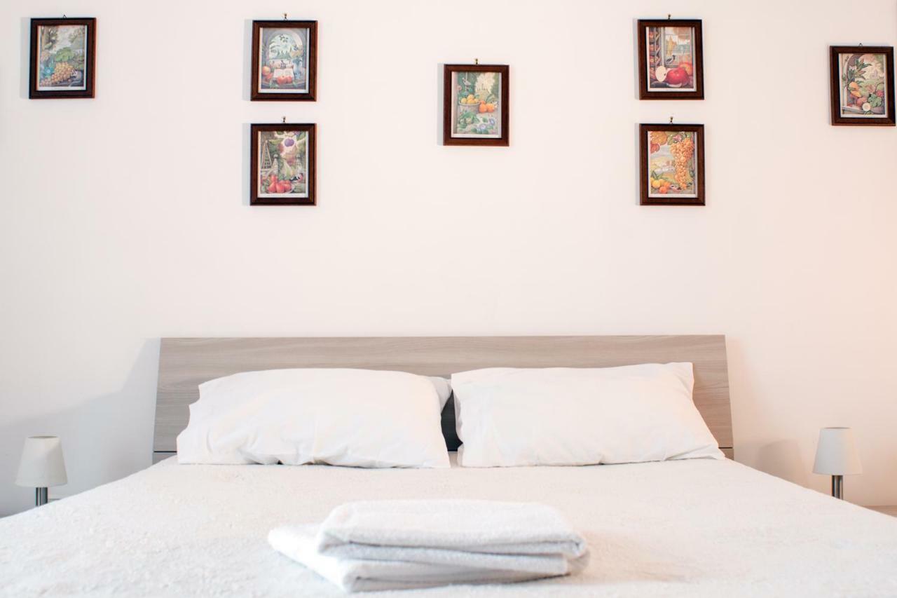 Casa Vacanze Umberto I Appartement Napels Buitenkant foto