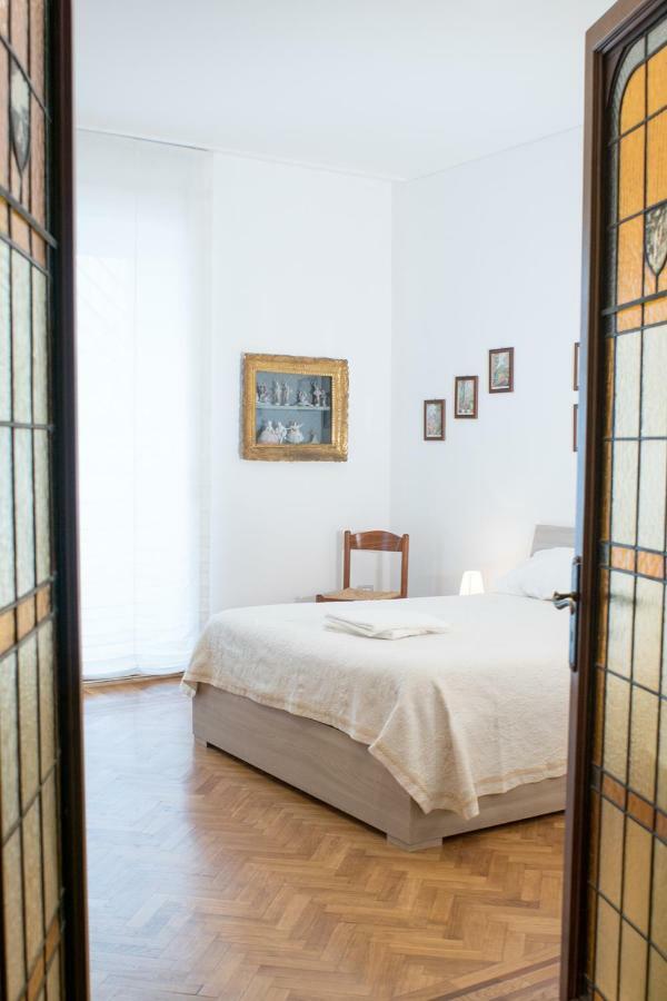 Casa Vacanze Umberto I Appartement Napels Buitenkant foto