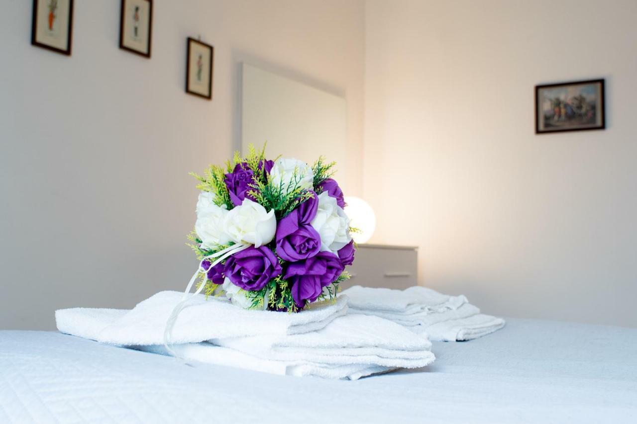 Casa Vacanze Umberto I Appartement Napels Buitenkant foto