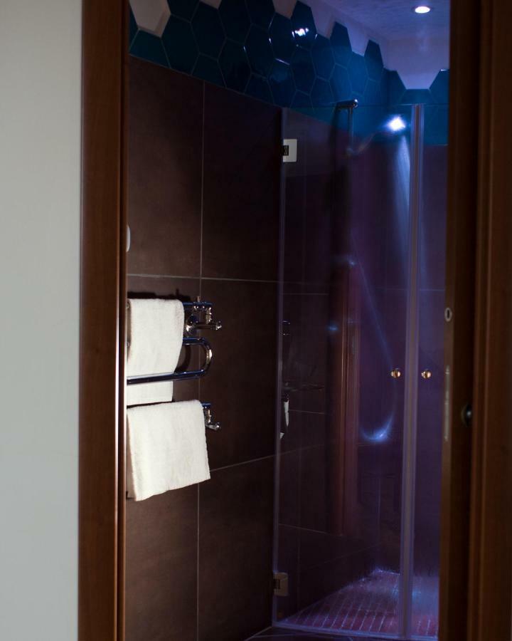 Casa Vacanze Umberto I Appartement Napels Buitenkant foto